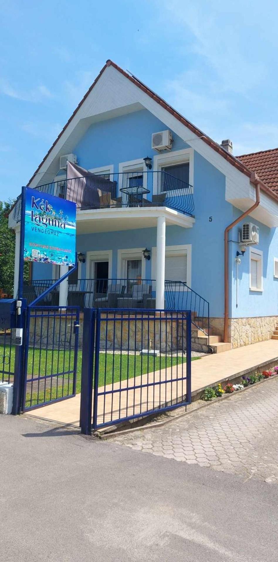 Kek Laguna Vendeghaz Balatonfured Exterior photo